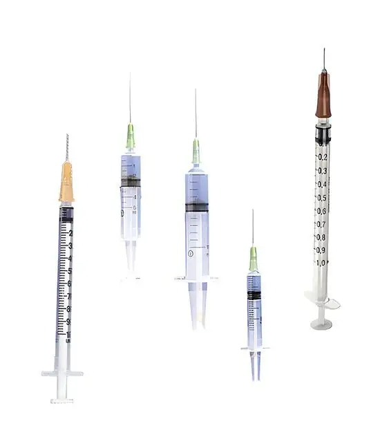 100 Seringues 3 pièces montées avec aiguilles