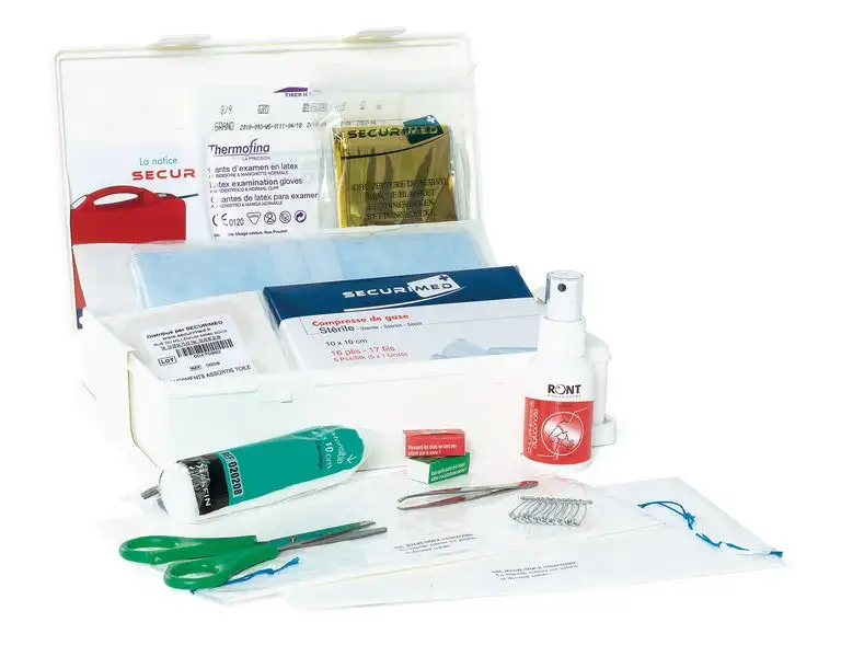 Trousse de secours Taxi conforme 2018 avec support