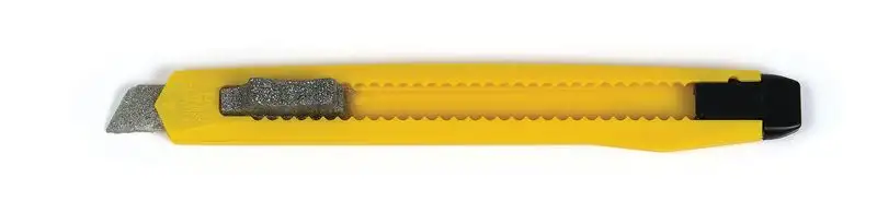 Cutter factice souple pour simulation de plaies