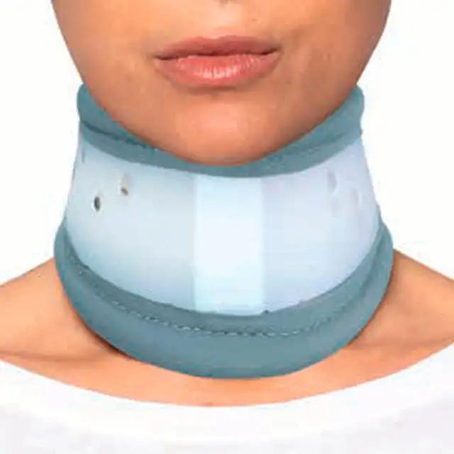 Collier Cervical rigide à Hauteur Réglable avec Coussin | Plusieurs Tailles - XS (32-37 cm)