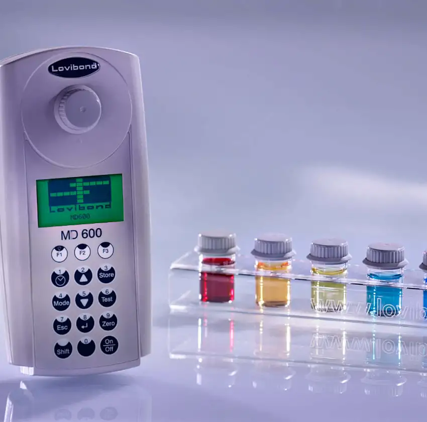 PHOTOMETRE MD 600 COMPLET AVEC ACCESSOIRES STANDARDS