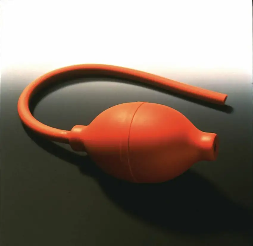 POIRE EN CAOUTCHOUC CAP.65ML POUR BURETTE AUTOMATIQUE