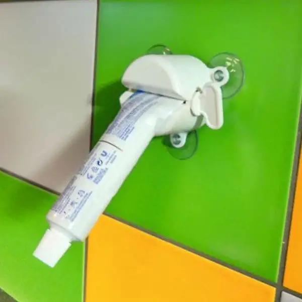 Presse dentifrice - Identités