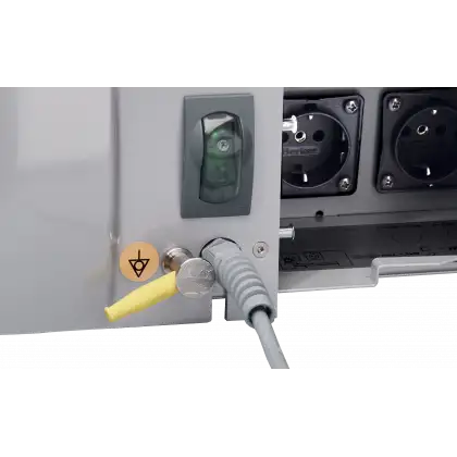 Prise de raccordement à la terre pour fauteuil de gynécologie Schmitz Arco